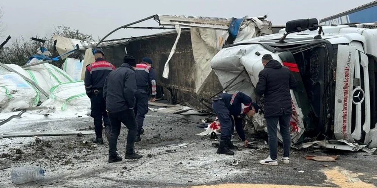 İstanbul Yönünde 2 Şerit Trafiğe Kapandı!