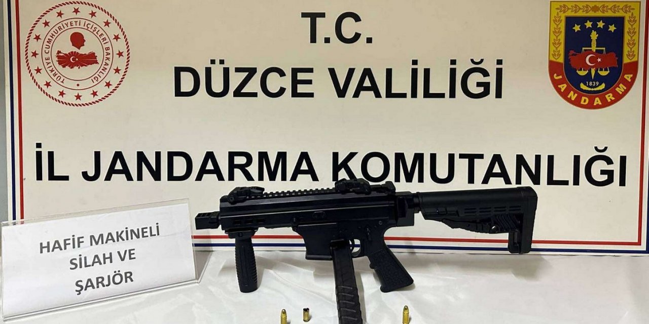 Düzce'de Silah Kaçakçılığı Ve Uyuşturucu Operasyonu