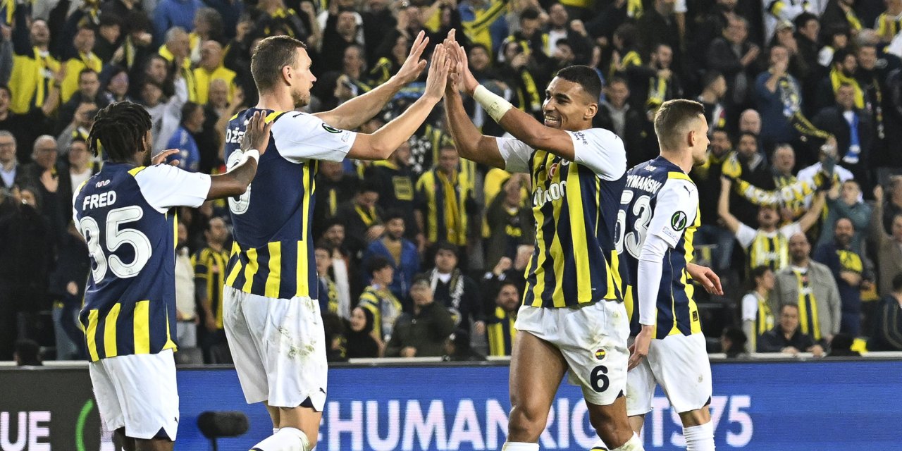 Fenerbahçe Güle Oynaya Liderliği Kaptı