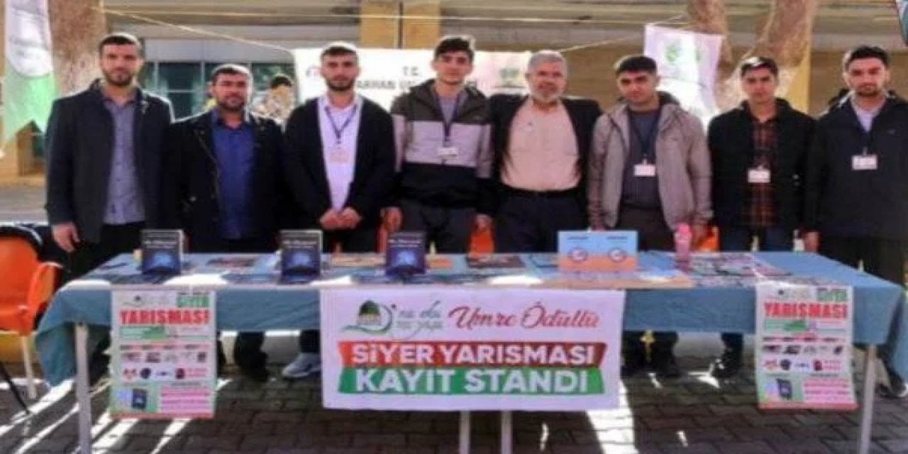 Hizbullah Üniversitede!  Rektör de Standı Ziyaret Etti