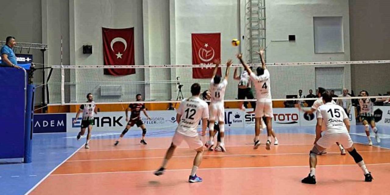 Voleybol AXA Sigorta Efeler Ligi'nde TÜRŞAD Galibiyeti