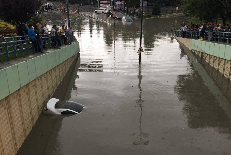 İstanbul'daki sel baskınları sonrası Greenpeace'ten önemli açıklama!