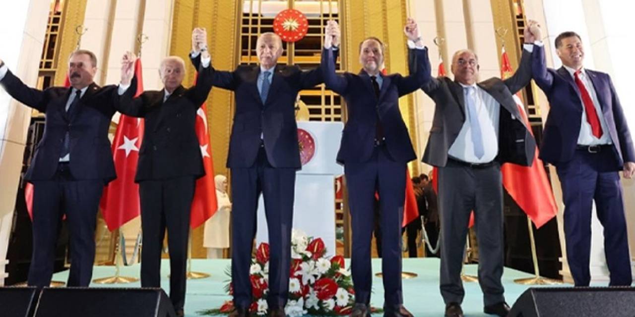 Kulisler hareketlendi, bu iddia konuşuluyor: 'Yeniden Refah Partisi Van'ı, DSP Edremit'i istedi'