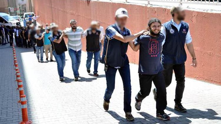 Adalet Yürüyüşüne hedef almak istedikleri iddia edilen 15 IŞİD'li mahkemeye sevk edildi