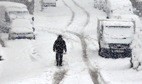 İstanbulluların kar hasreti sona eriyor! Kar için nokta atışı tarih verildi