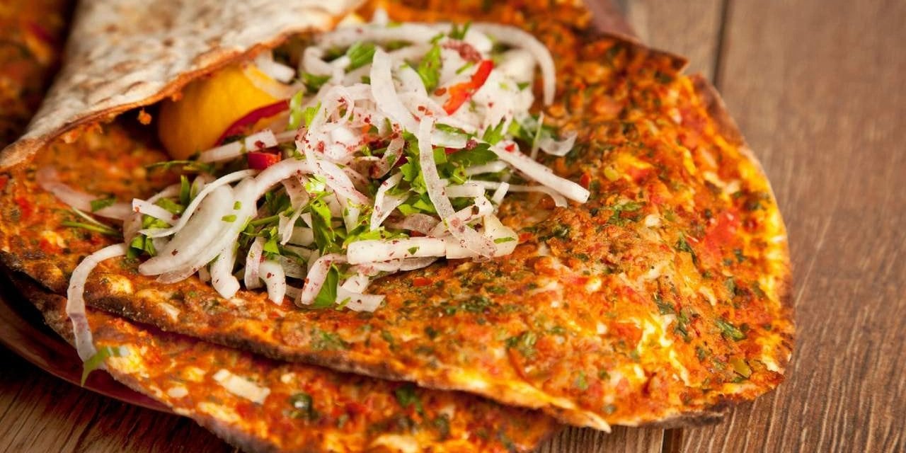 Lahmacuna Zam Yolda: Fiyatlar Bodrum'u Aratmayacak!