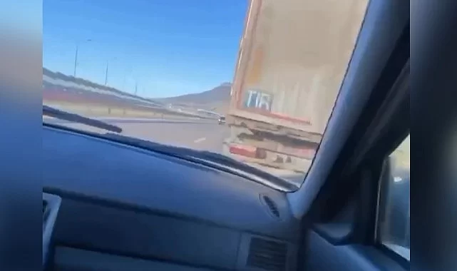 İki TIR'a Makas Attı; Kaza Yaptı, Aralarında Kalmaktan Son Anda Böyle Kurtuldu!