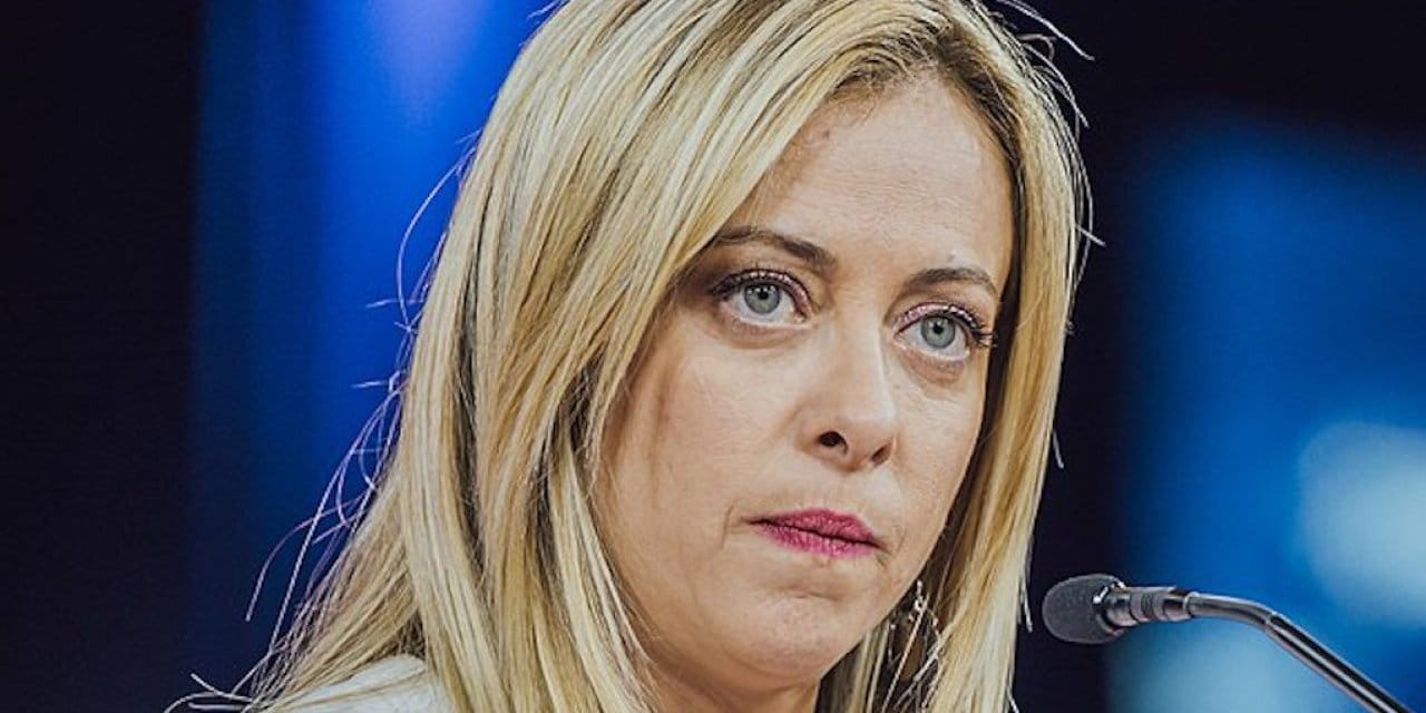 İtalya'nın İlk Kadın Başbakanı Meloni 'Yılın Erkeği' Seçildi