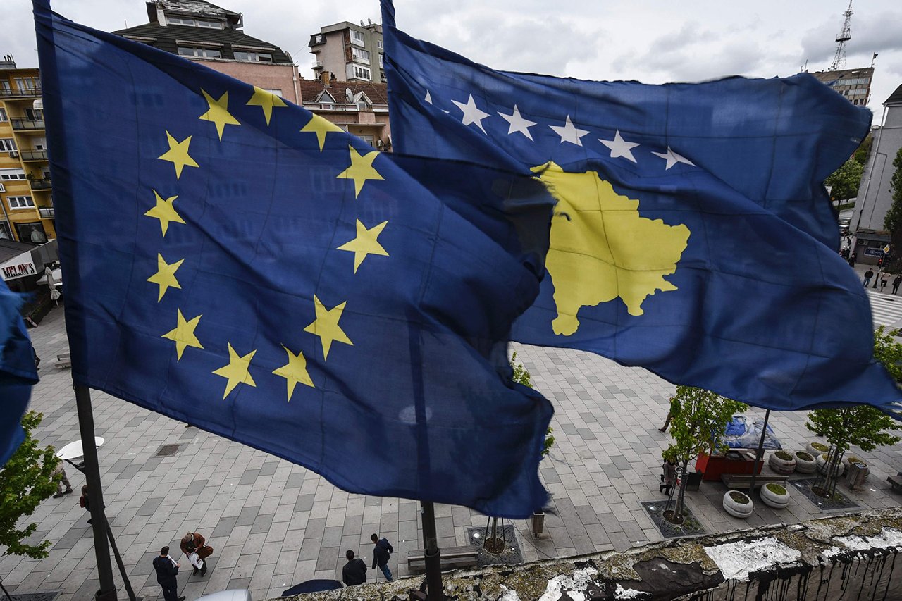 Yarından İtibaren Kosovalılar Da Avrupa'ya Vizesiz Gidecek