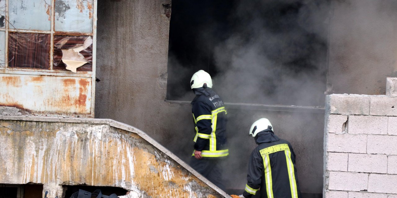 Metruk Bina Cayır Cayır Yandı!