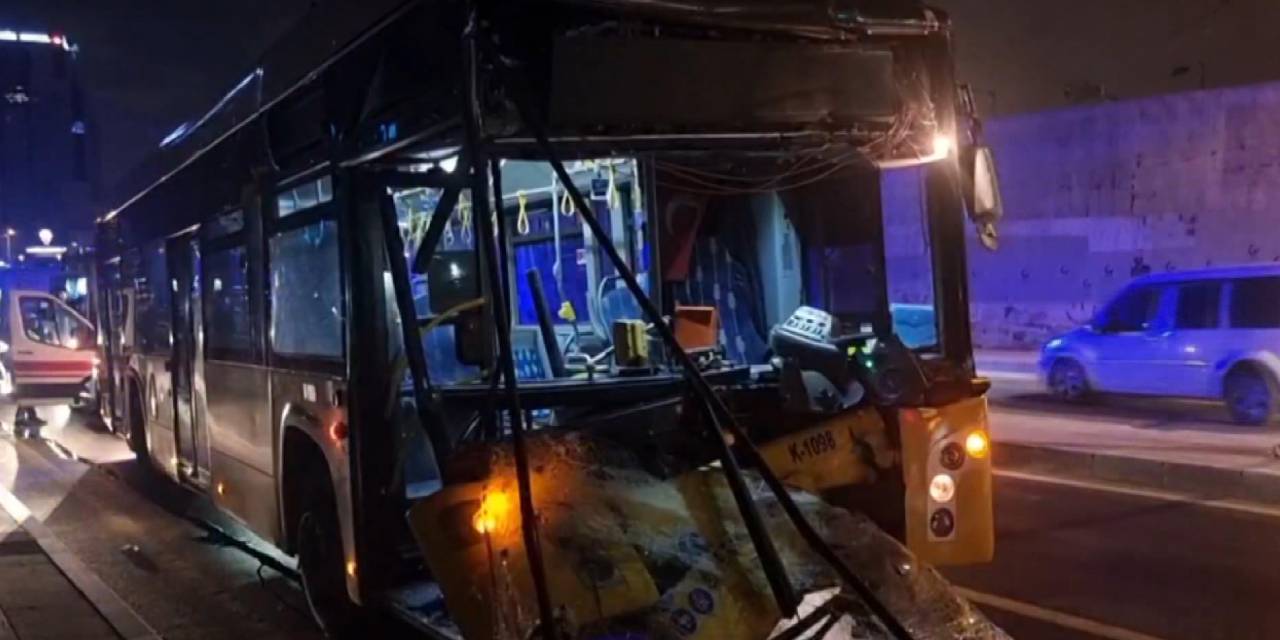 İETT Otobüsü Kamyona Çarptı: Çok Sayıda Yaralı