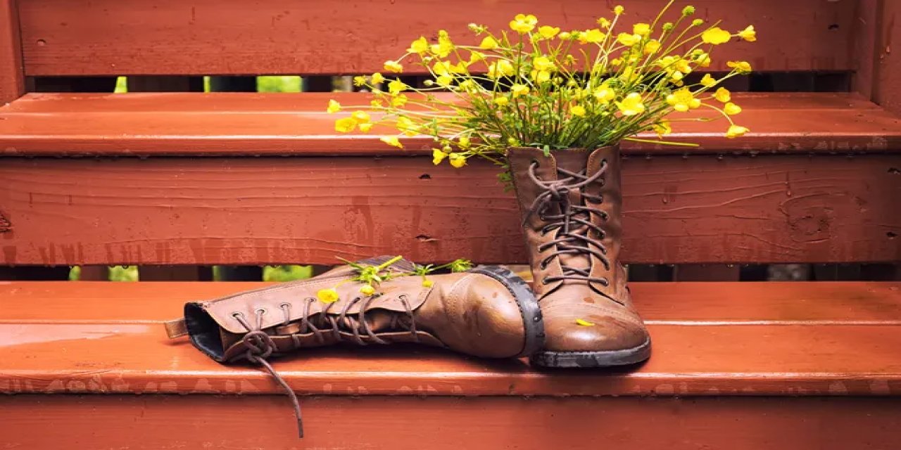 Ayakkabıları  rahatsız  edici kokudan kurtaracak doğal ev yöntemleri: