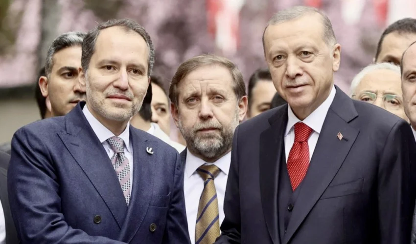 AKP, Yeniden Refah Partisi'nden randevu istedi! İttifak olacak mı?