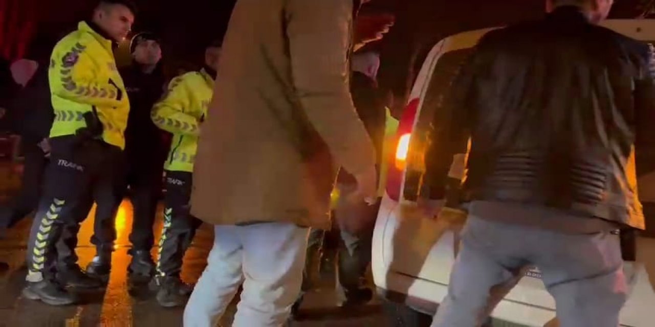 Alkolmetreye Üflemeyi Reddedip, Polise Hakaret Eden Sürücü Tutuklandı
