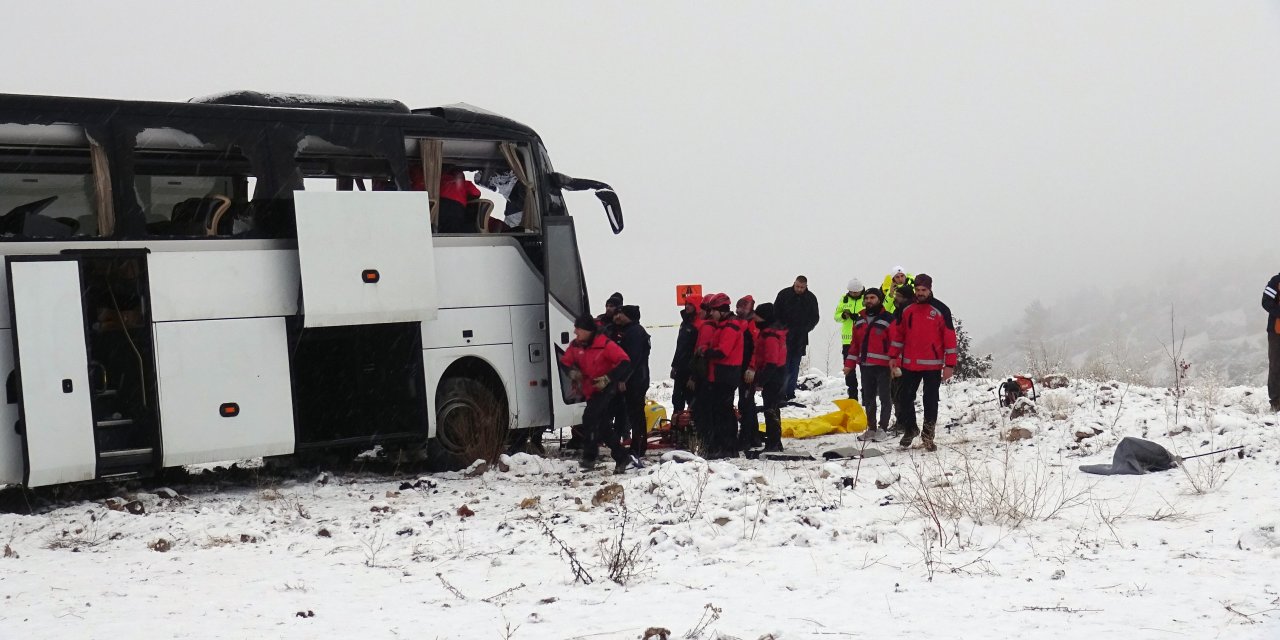 Kars'ta Facia Gibi Kaza: Ölü ve Yaralılar Var!