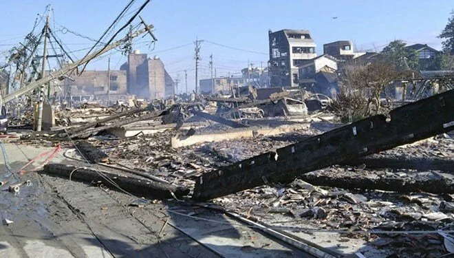 Japonya'daki depremde bilanço ağırlaşıyor: Yüzlerce kişi hala kayıp