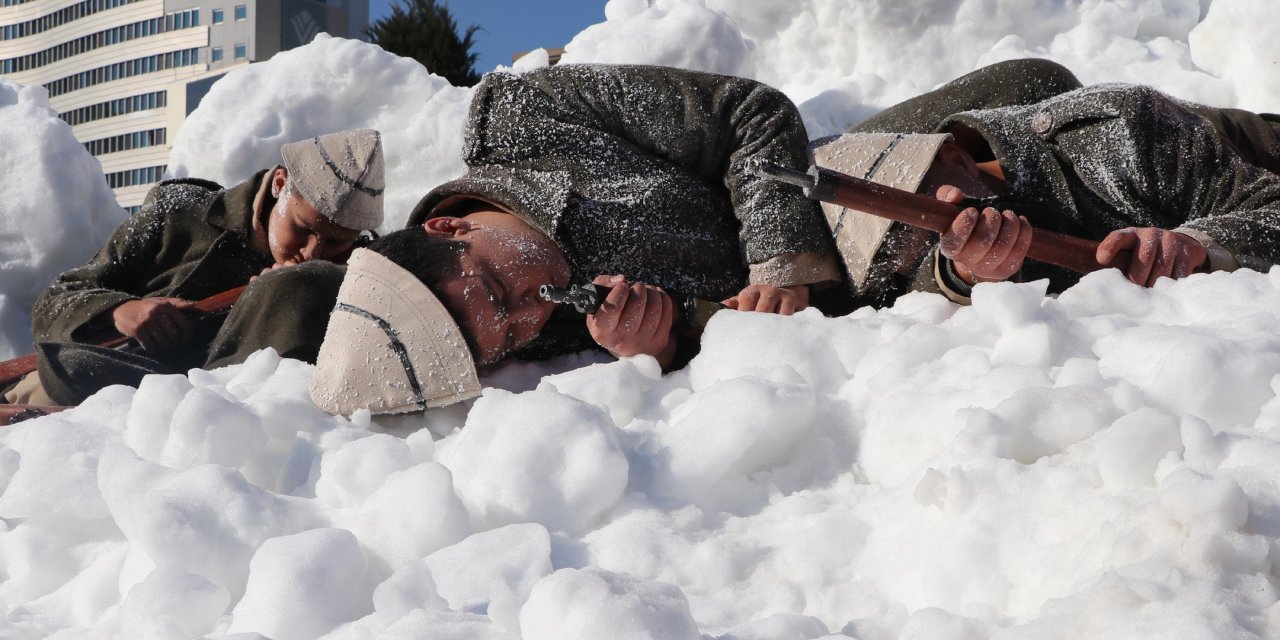 Erciyes'ten Getirilen Karların Üzerinde Sarıkamış Şehitleri Anıldı