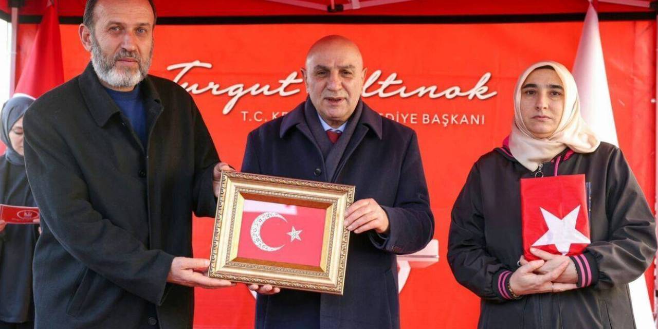 Ankara için adı geçiyor! Adaylığını Erdoğan'dan önce kendisi duyurdu
