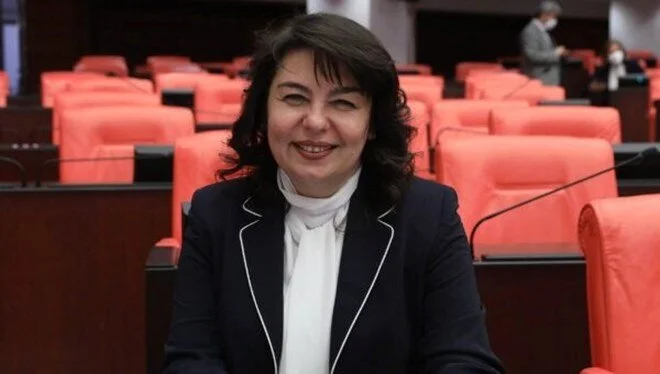 AKP Çanakkale Belediye Başkan adayı Jülide İskenderoğlu kimdir, kaç yaşında, nereli? Siyasi geçmişi