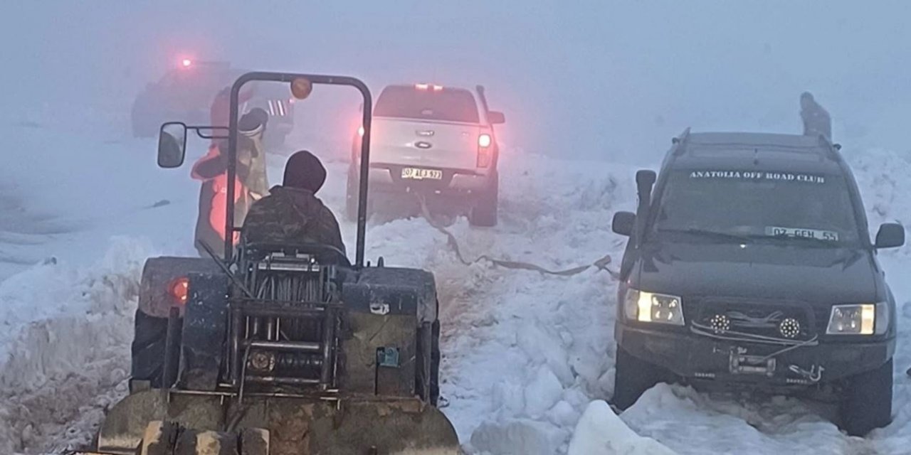 Antalya'da 1.5 Metrelik Karda Mahsur Kaldılar