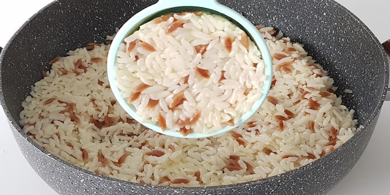 Pirinç pilavı böyle hazırlanırsa tane tane oluyor! Pilav tencereden alınıp tabağa konulurken çok daha parlak oluyor