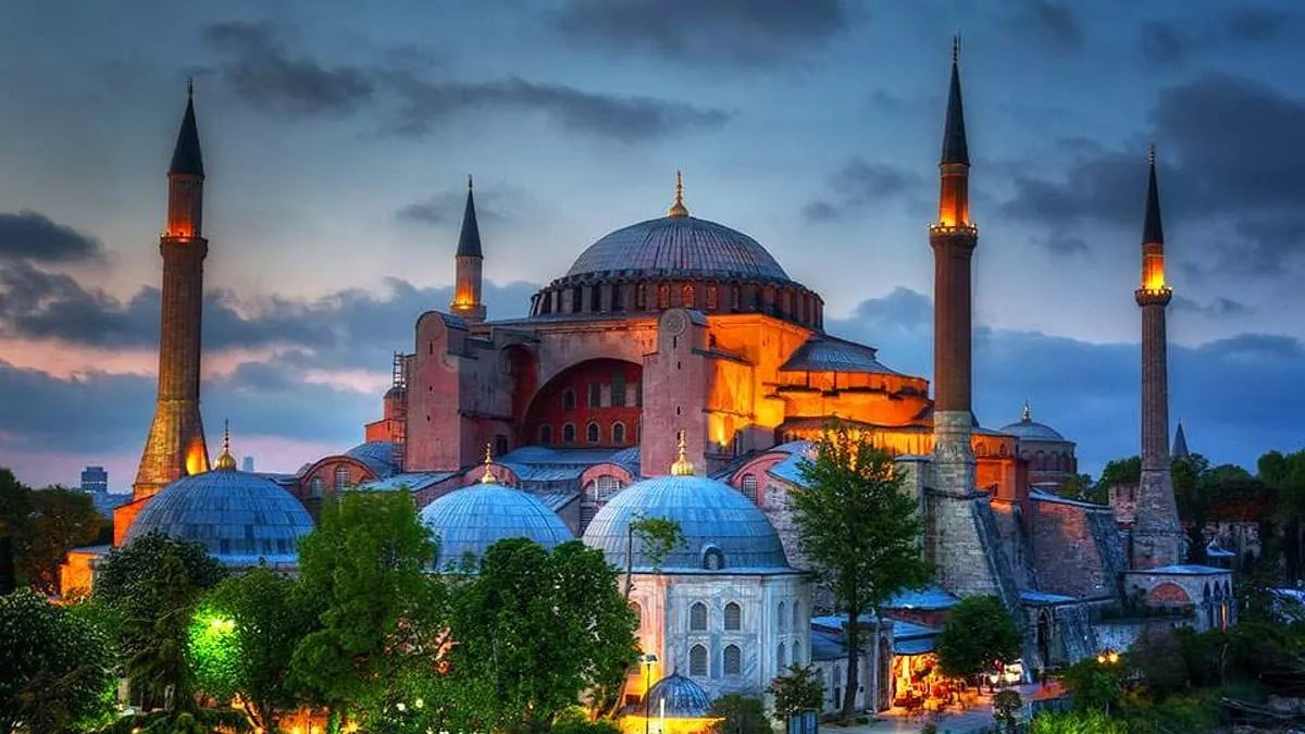 Kent Boşalınca İstanbullular Turistik Mekanların Keyfini Çıkardı