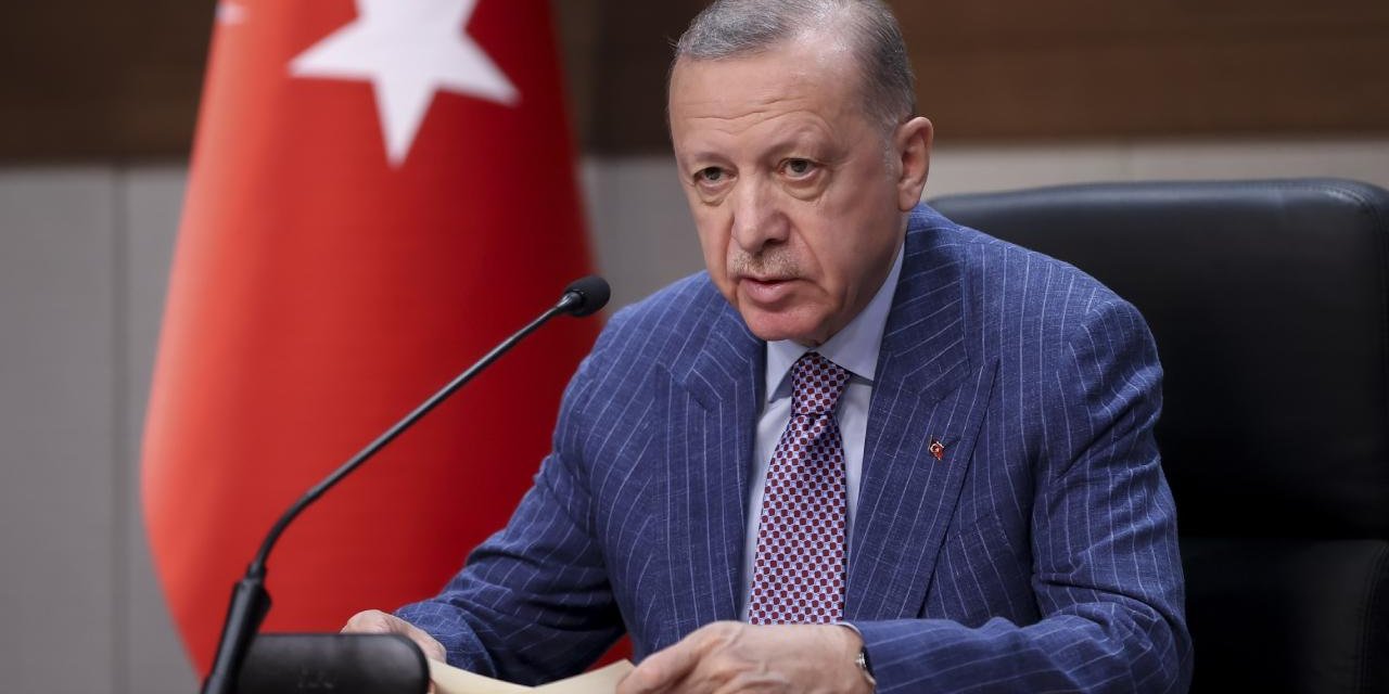Erdoğan, Çok Sayıda İsmi Görevden Aldı: İşte Gece Yarısı Gidenler ve Gelenler