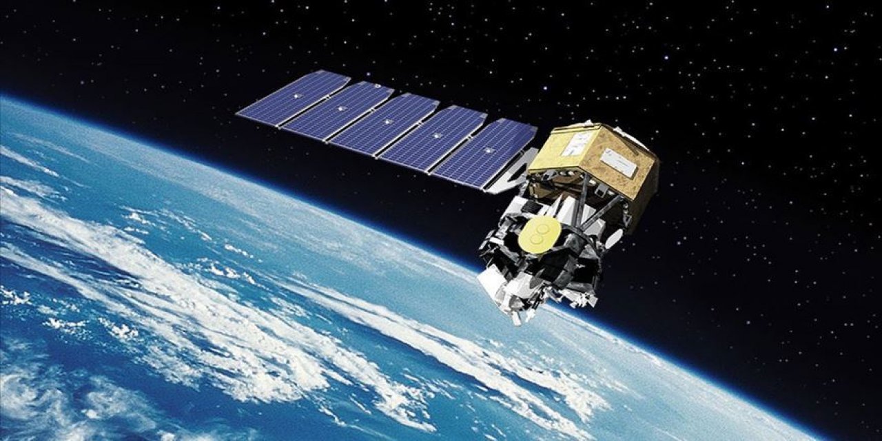 İran Araştırma Uydusunu Uzaya Fırlattı