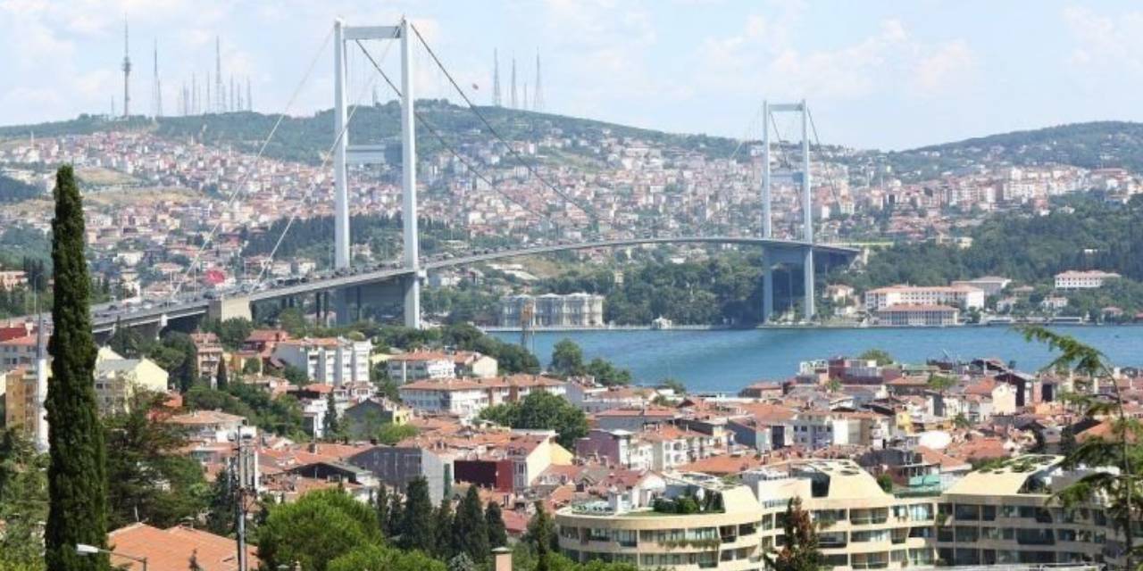 Ünlü ekonomist kötü haberi verdi: İstanbul'da ev almayı unutun