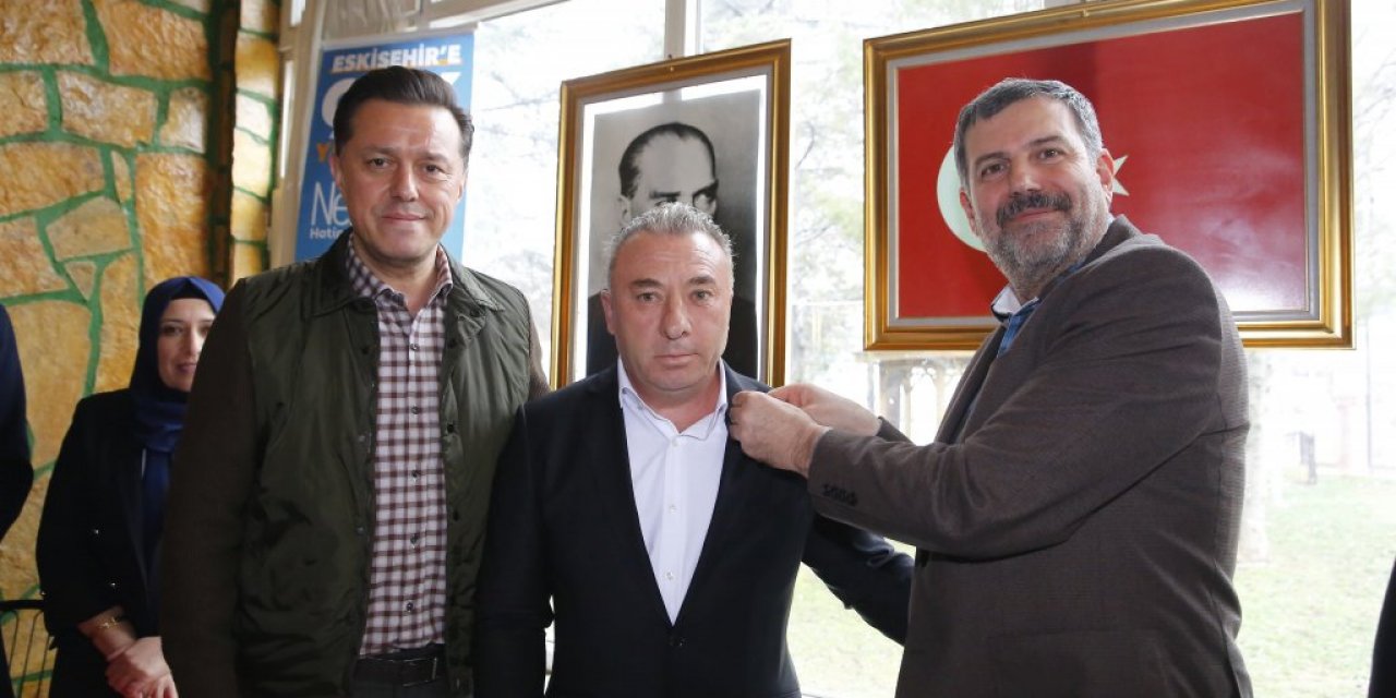 İYİ Parti'den İstifa Edip AKP'ye Katıldı