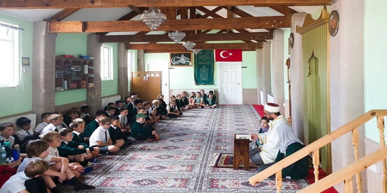 Diyanet'ten İlkokul Öğrencilerine Eğitim: Cami Bahçesinde Kamp Yapacaklar