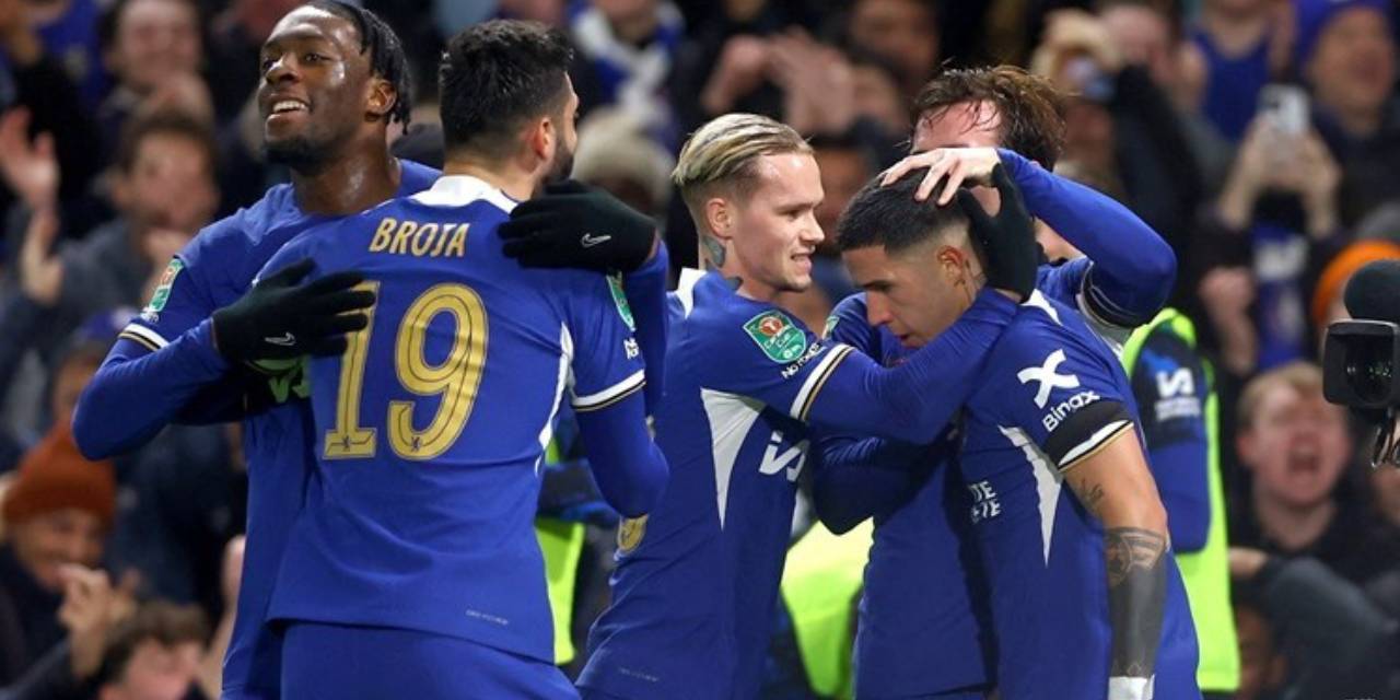 Chelsea 6 golle finale çıktı