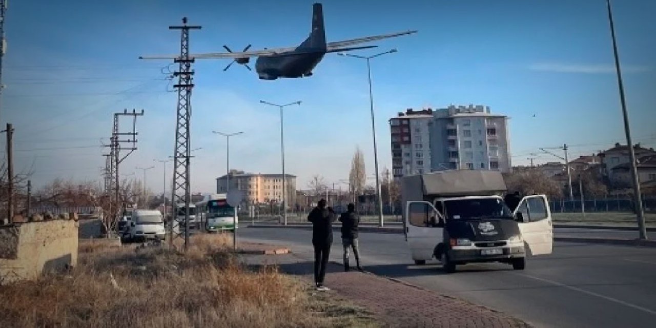 Kayseri'de Askeri Eğitim Uçağı Acil İniş Yaptı! Korku Dolu Anlar Kameralara Böyle Yansıdı!