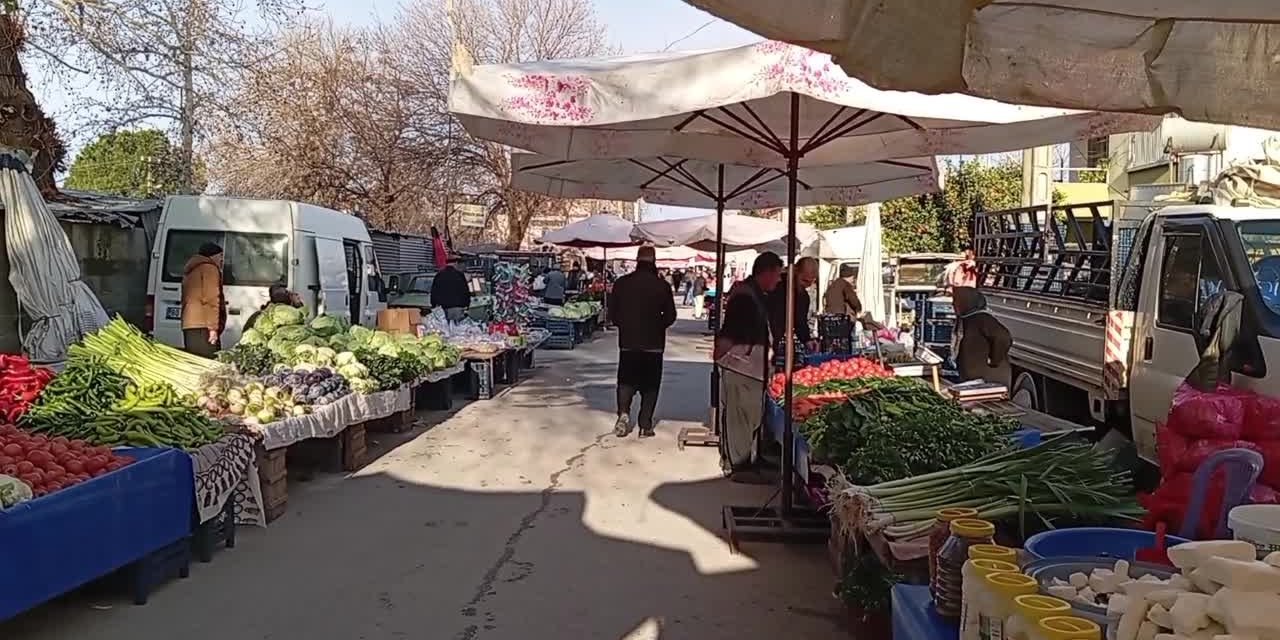 Emeklinin halini esnaf anlattı: 'Ne yumurta alabiliyorlar ne peynir alabiliyorlar. Kırık yumurta sorup duruyorlar'