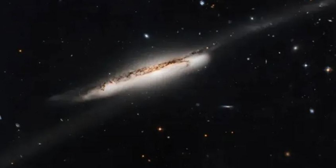 Evrende Göz Kamaştırıcı Bir Olay! Galaksiler Arasındaki Yıldız Köprüsü Ortaya Çıktı