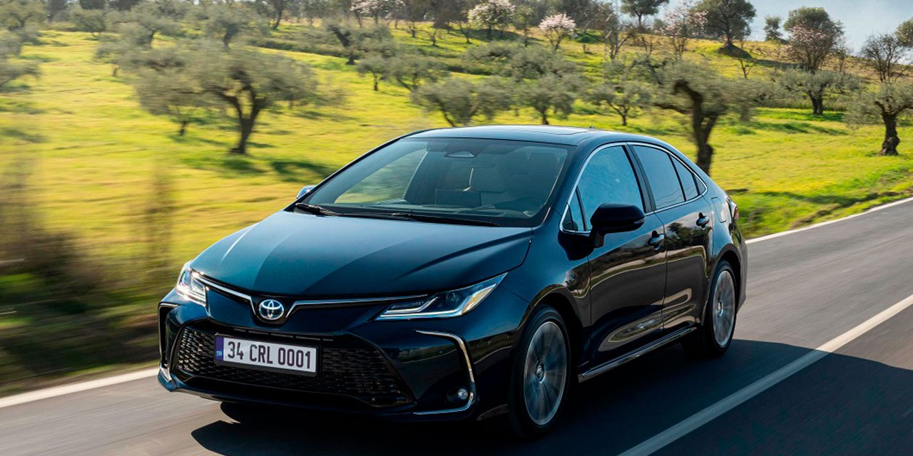 Toyota Corolla Yeni Özelliklerini Tanıttı: Son Teknoloji Arabanın Türkiye Fiyatı Belli Oldu