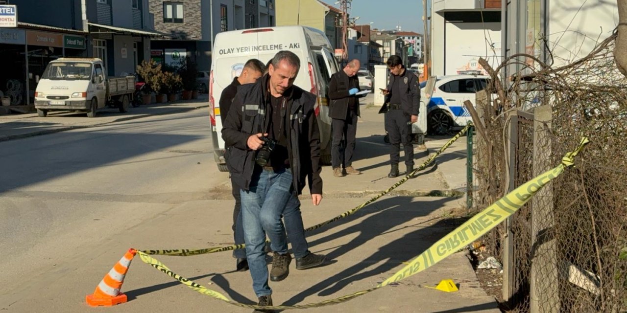 Yolda Gördüğü Adamdan Para İstedi, Vermeyince Ayağından Vurdu