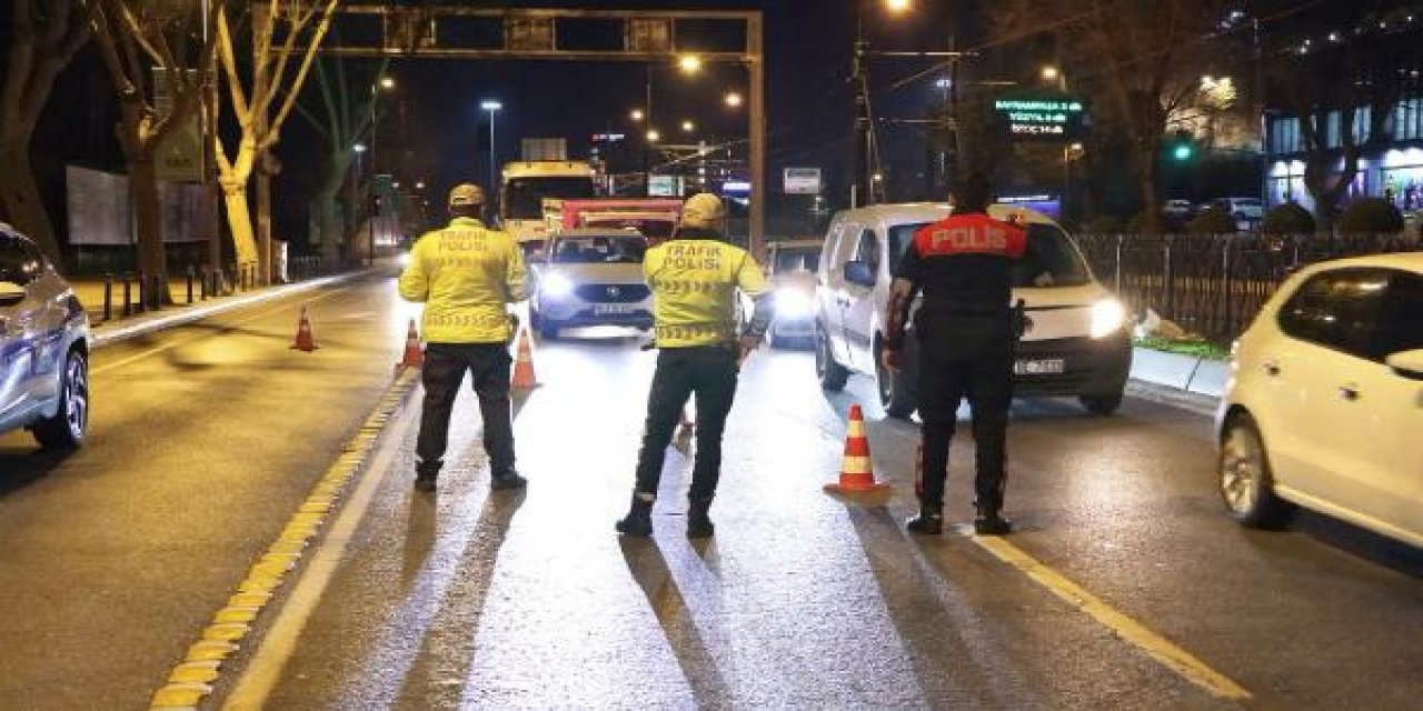 İstanbul'da Gece Alarmı: Polis Denetimi!
