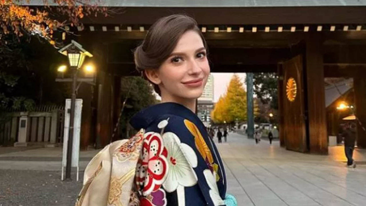 Ukrayna Doğumlu Japonya Güzeli Tacını Geri Verdi