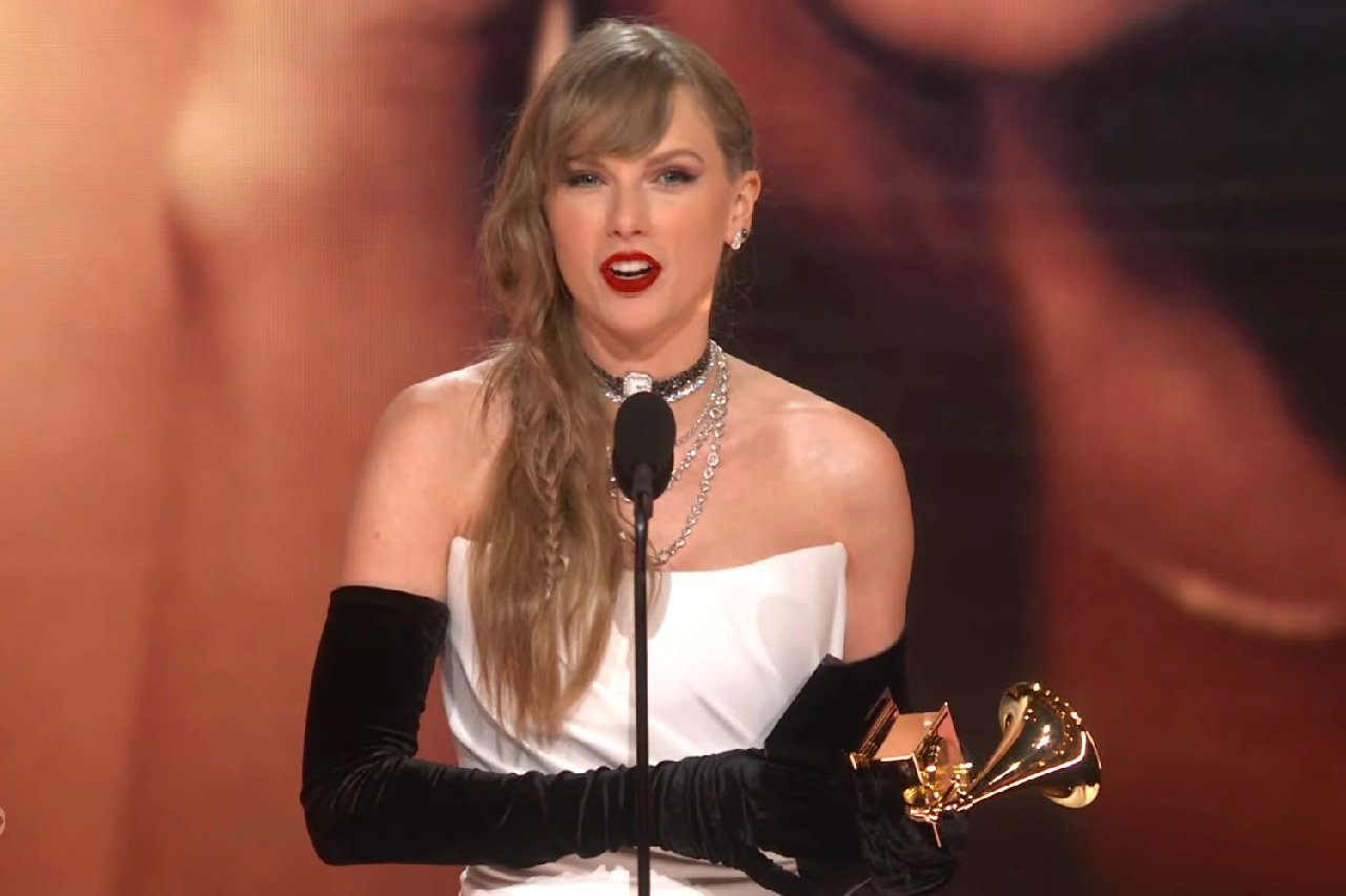 Taylor Swift Grammy Zaferini Ekibine 160.000 Dolarlık Hediye Alarak Kutladı