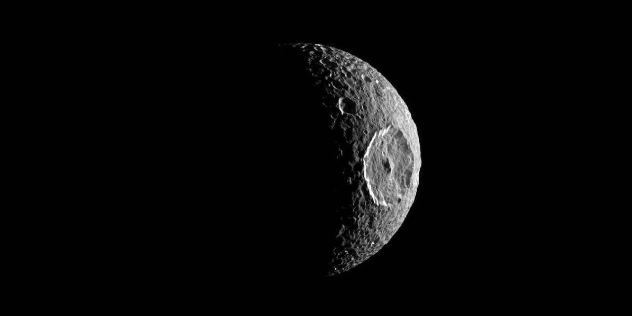 Satürn'de Şaşırtıcı Keşif: Mimas'ın Kabuğunun Altında Gizli Okyanus Var!