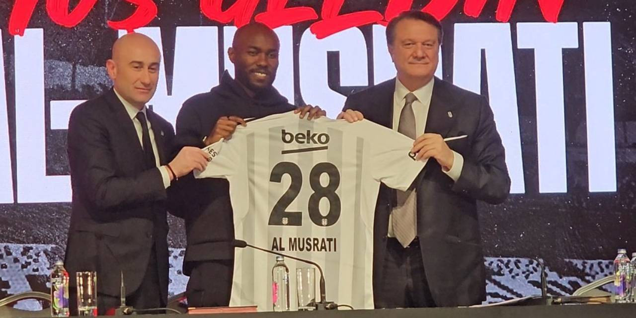 Beşiktaş'ın yeni transferleri imzayı atıyor