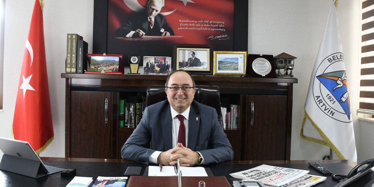 CHP'li Başkan Yeniden Aday Gösterilmeyince İstifa Etti, İYİ Parti'ye Geçti