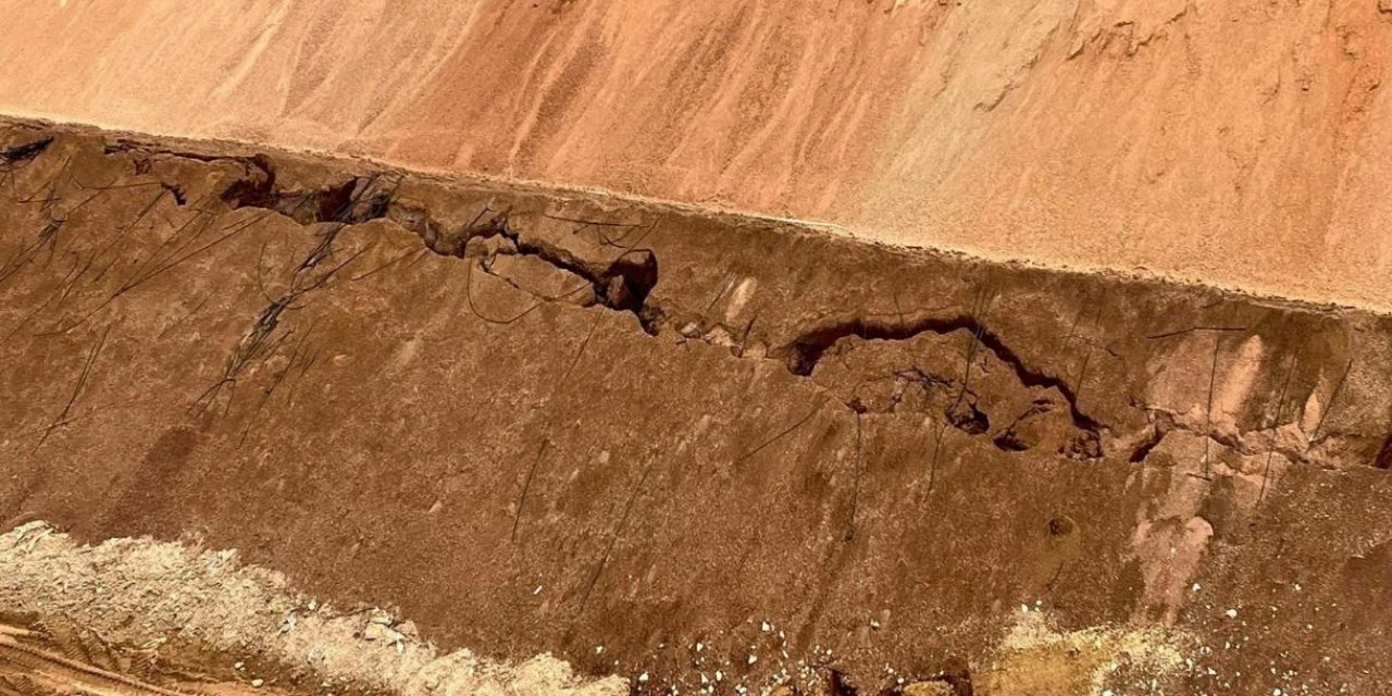 Altın Madenindeki Faciadan Önceki Fotoğraf Ortaya Çıktı! Ölümcül Çatlaklar Görüntülendi