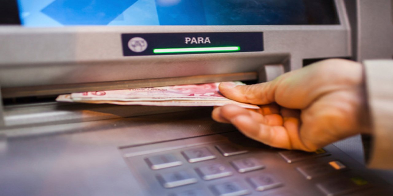 Bankalar Tek Tek Mesaj Atmaya Başladı! ATM'den Nakit Para Çekme Limiti Arttırıldı. İşte Yeni Limitler