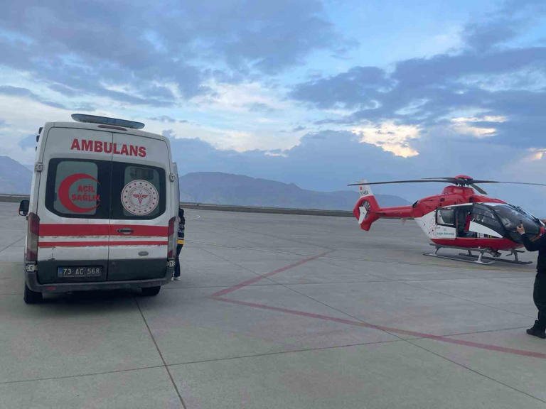 Şırnak'ta Ambulans Helikopter, Solunum Yetmezliği Yaşayan Çocuk İçin Havalandı