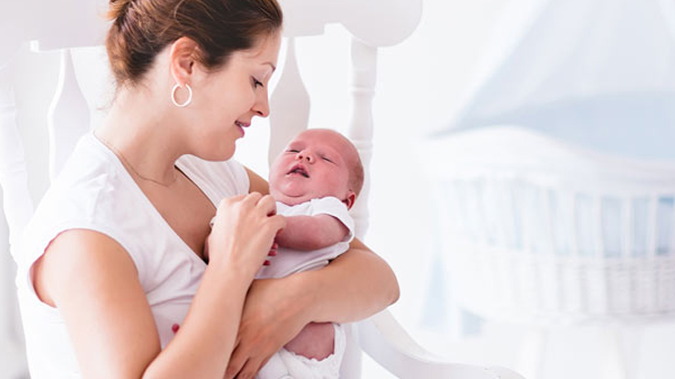 Bebeğinizi 7 adımda doğru emzirin