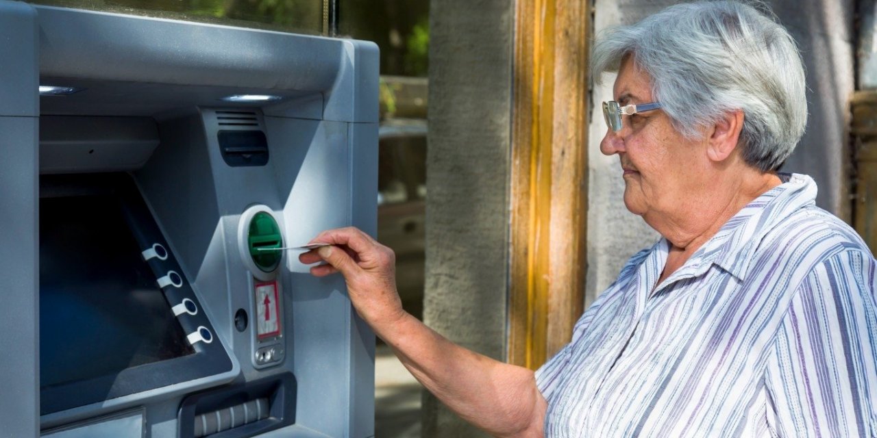 Emekli maaş promosyonunda son 2 gün! Artan TL mevduat hesapları rakamları değiştirdi: ‘Banka banka gezin’ uyarısı