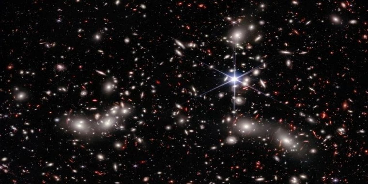 Evrenin İlk Yıllarından Dev Bir Galaksi Keşfedildi! Samanyolu'ndan Bile Büyük!