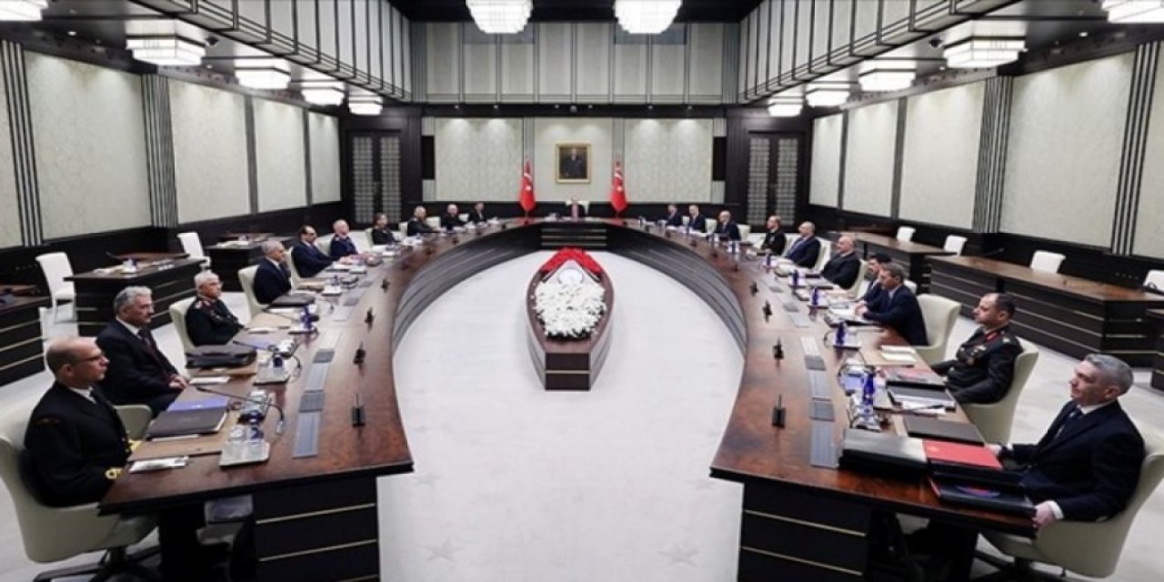 Erdoğan Talimat Verdi: Kırmızı Kitap Masaya Geldi!